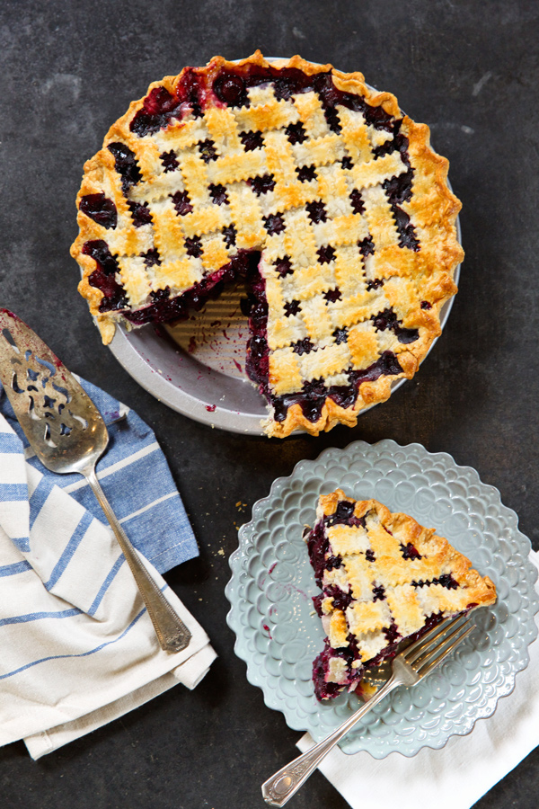The Golden pie Collection Blueberry Pie Pan & Recipe