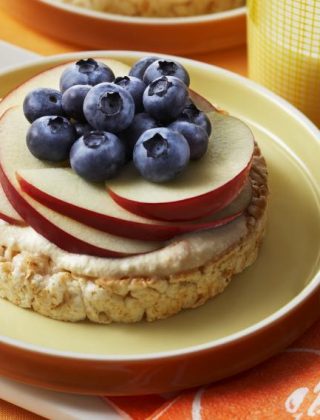 Blueberry-Topped Rice Cakes