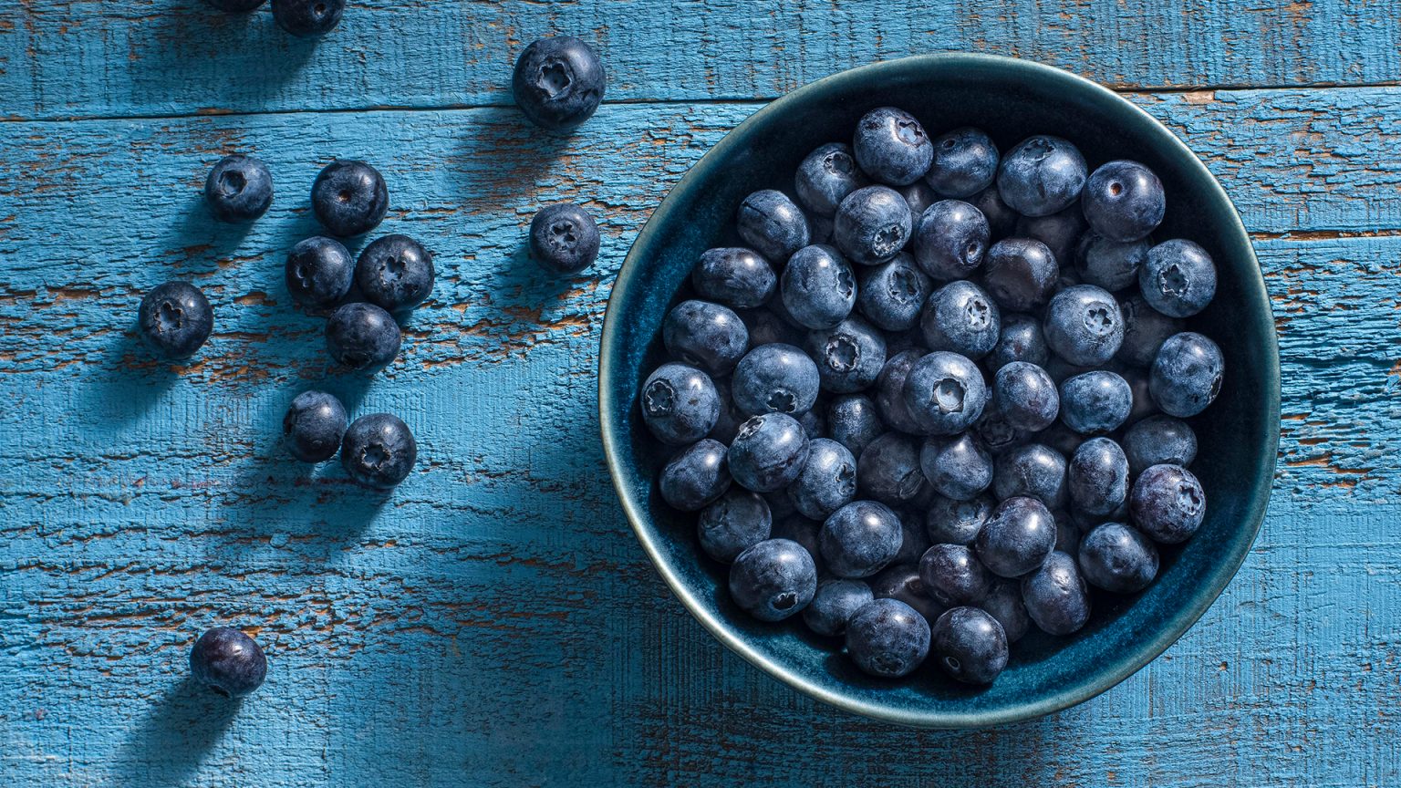 Ginger 'n' Spice Bubbling Blueberry Pie 