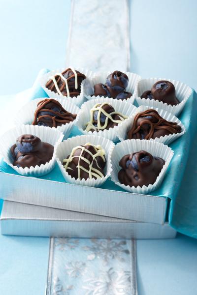 Blueberry Chocolate Clusters